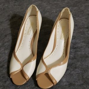 Carriage Court Short Heel